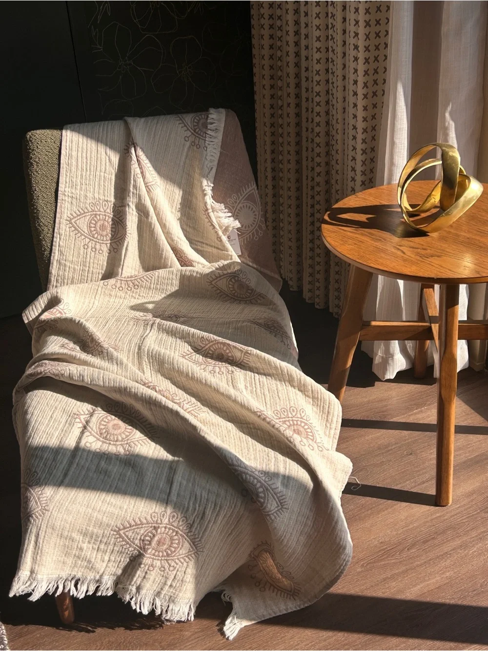 Eyes 100% Organic Woven Cotton Blanket Towel Wrap Taupe + Cream NEW